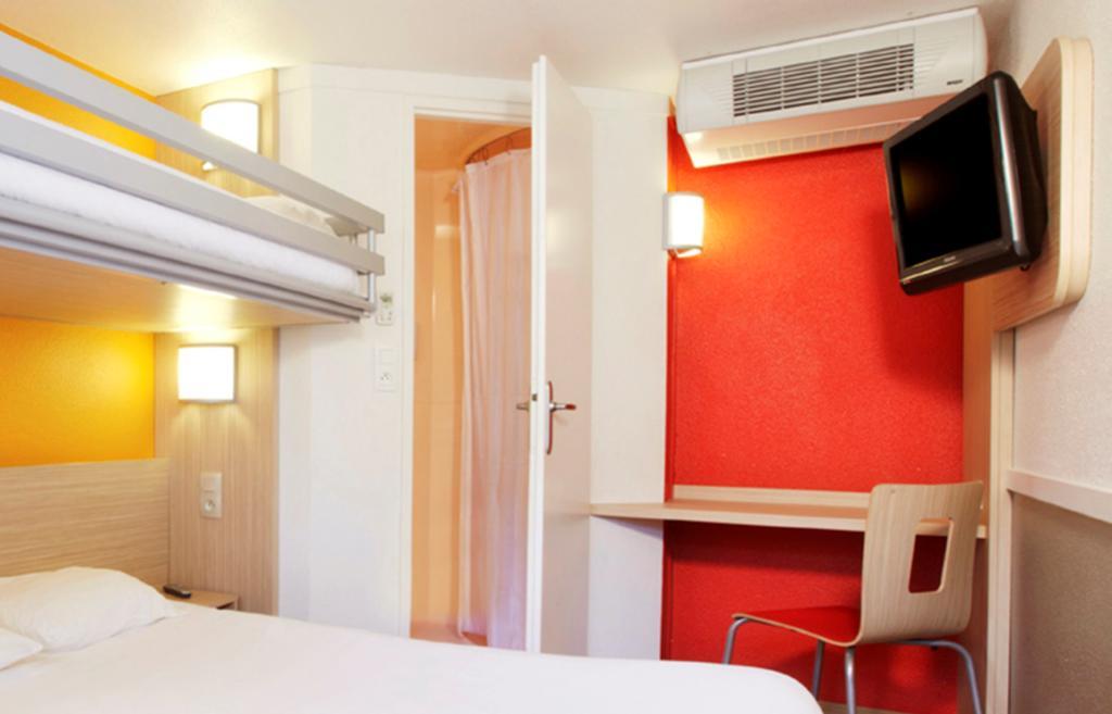 Premiere Classe Valenciennes Ouest Petite Foret Exterior foto
