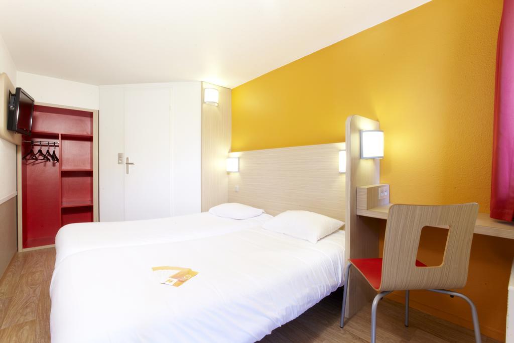 Premiere Classe Valenciennes Ouest Petite Foret Exterior foto